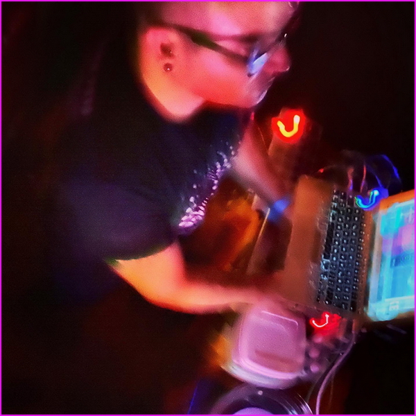 dwavehed visuals